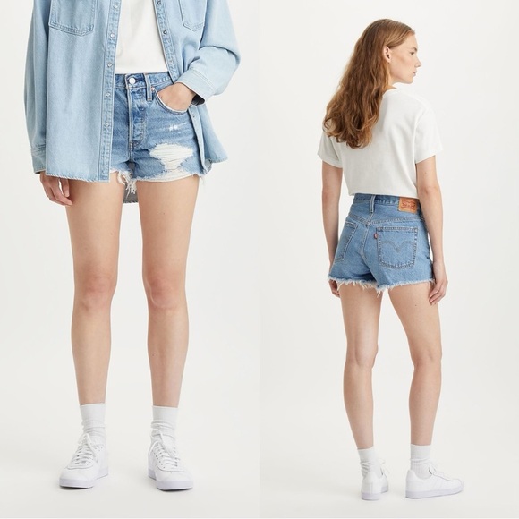 NWT Levi’s Women’s 501 Original Fit High Rise Jean Short 2.5” in Med Wash 28 - Picture 1 of 15